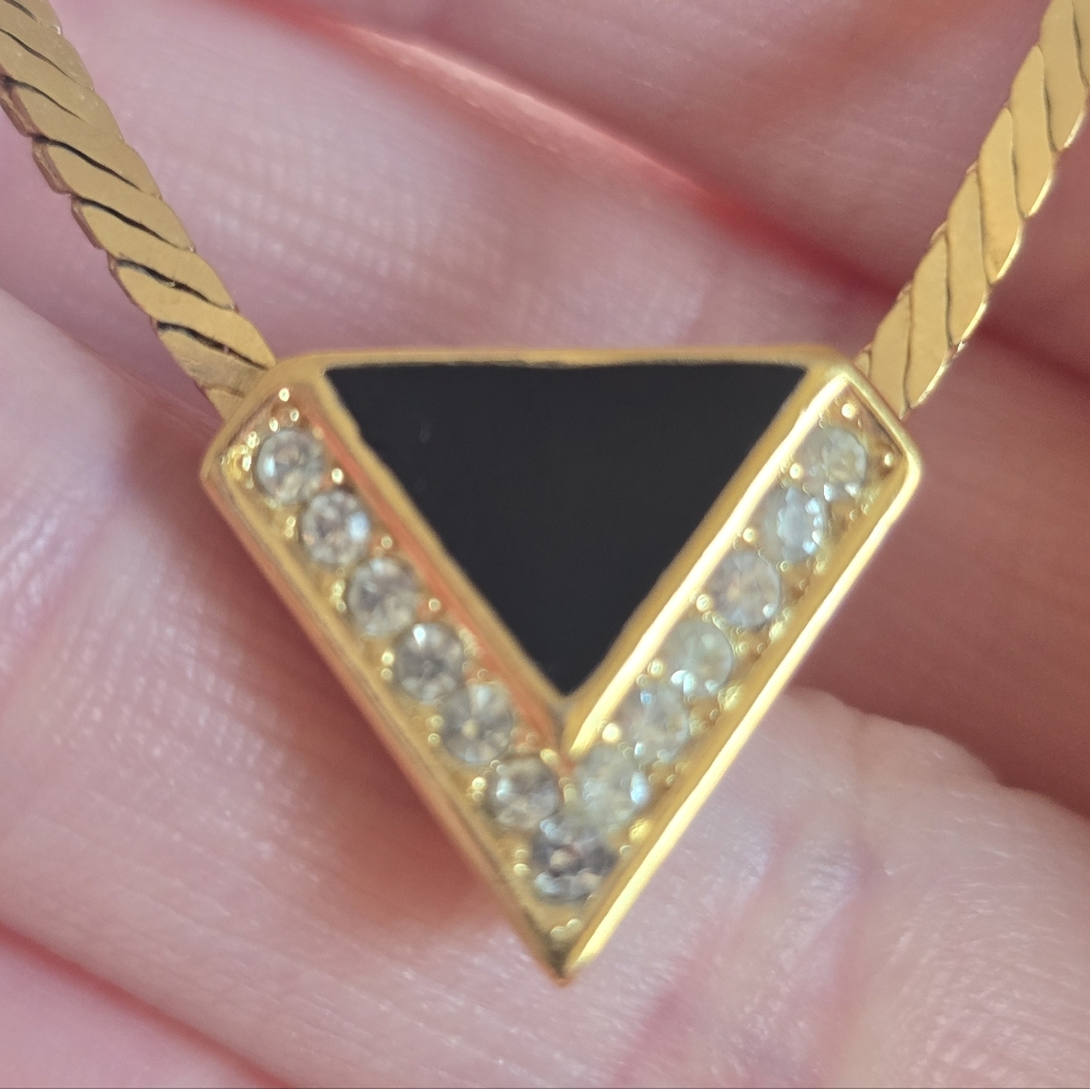 Christian Dior Black Enamel Elegant Gold and Black Triangle Pendant Necklace - Picture 4 of 5